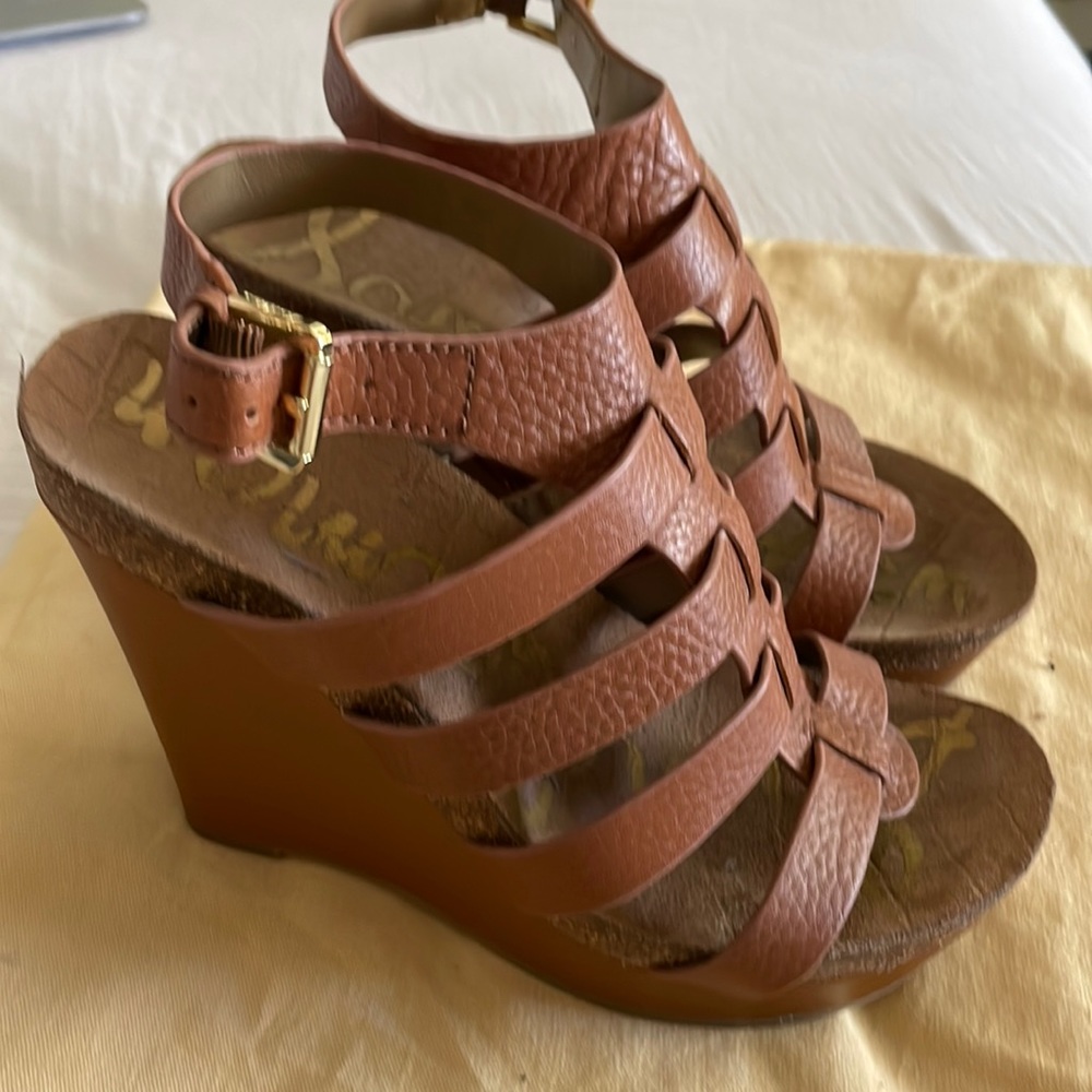Brown wedges